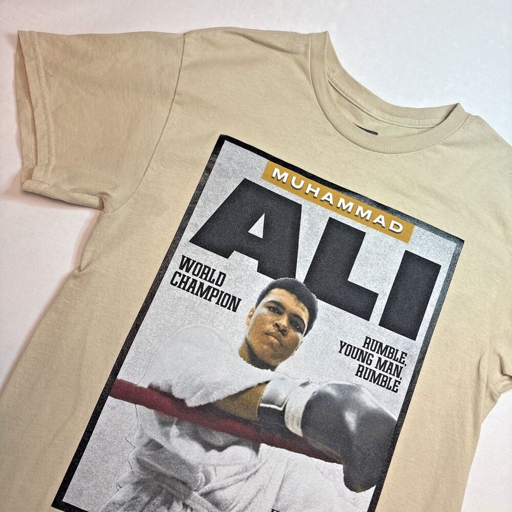 Muhammad Ali World Championship Cover  T-Shirt Beige Mens Size Medium 36"